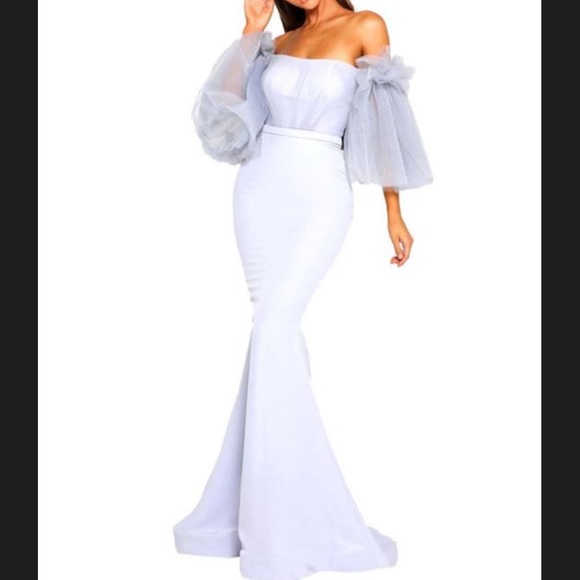 Portia & Scarlett Dresses & Skirts - Portia & Scarlett Gown NWT